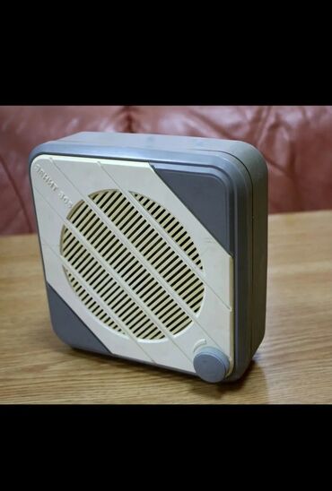 Mikrofonlar: Retro radio Zenit 305. Ретро радиоприемник Зенит 305. Громкоговоритель