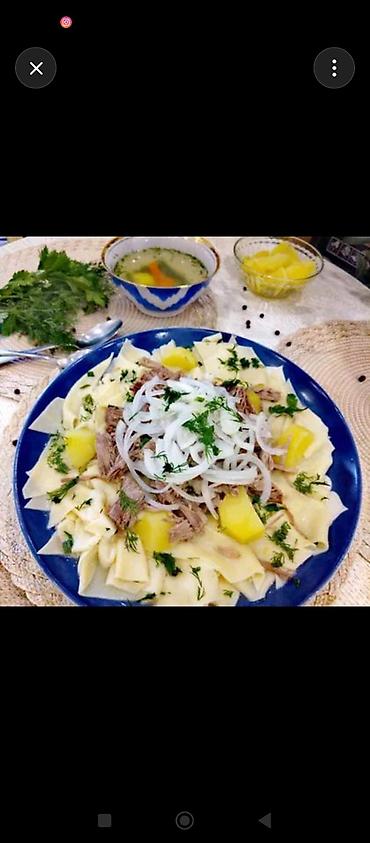 - Бешбармак: отварное мясо, домашняя лапша, картофель, много свежего