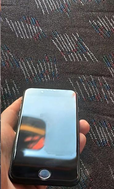 Apple iPhone: IPhone SE 2020, 256 GB, Qara, Simsiz şarj — 5