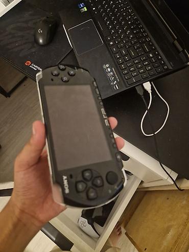sony trinitron: Psp 3000 Ekranın 2 yerində ölü piksel yığını var birdə arxa korpus — 1