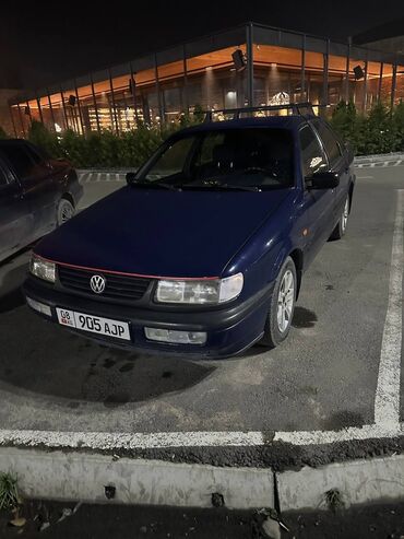 Volkswagen: Volkswagen Bora HS: 1993 г., 1.8 л, Механика, Бензин, Седан