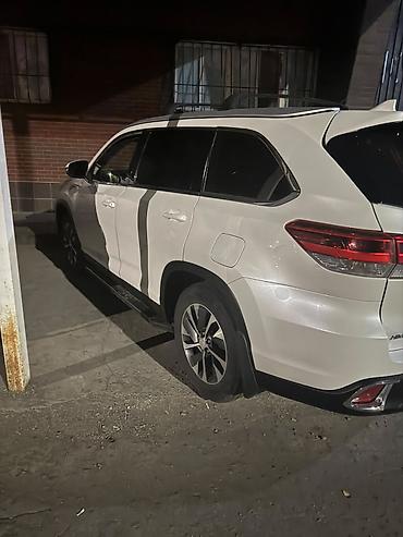 range tover: Toyota Highlander: 2018 г., Автомат, Бензин, Кроссовер — 3