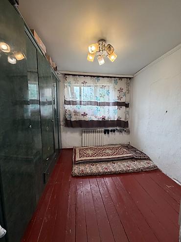 Продажа коттеджей и домов: Продаётся участок 6 соток с домом 📍 ж/м Арча-Бешик 📐 Площадь участка — 18