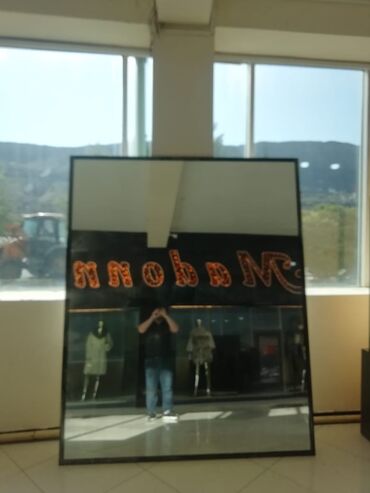 Digər salon, tibbi mebel: Boyuk güzgü