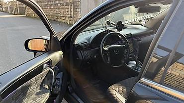 mercedes rulu: Mercedes-Benz C-Class: 2.6 l | 2001 il Sedan — 9