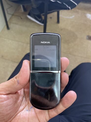 nokia 7373: Nokia 8 Sirocco, Б/у, цвет - Черный, 1 SIM