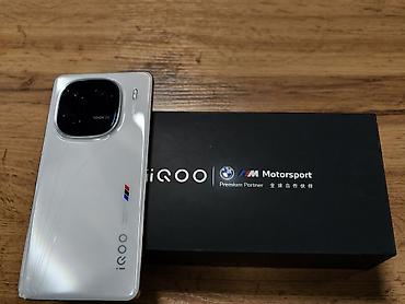 red magic 11 air: Vivo Б/у, 256 ГБ, цвет - Белый, 1 SIM, 2 SIM — 1