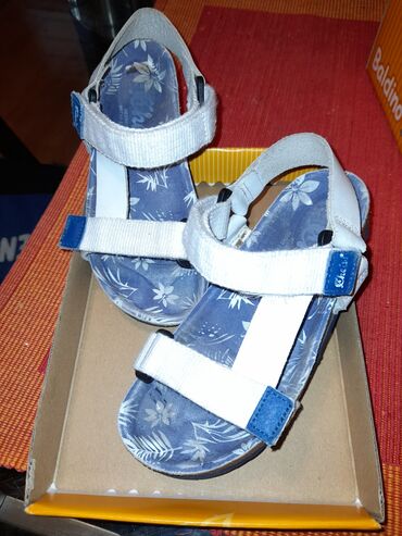 grubin papuce sa sljokicama: Sandale, Veličina - 29