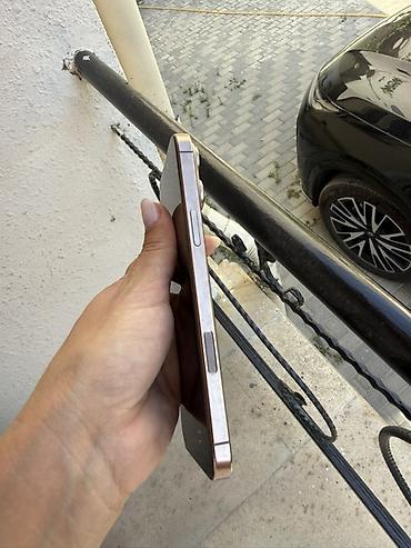 ups 2000 w: IPhone 16 Pro Max, Qızılı, Face ID — 4