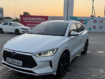 BYD: BYD E2: 2022 г., Автомат, Электромобиль, Хэтчбэк — 1
