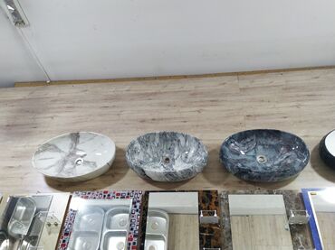 вешалка шкаф: Mərmər naxışlı, oval formalı çanaq. Bu çanaq hamam otaqları üçün