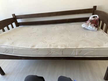 миякий мебель: Диван-кровать, цвет - Белый, Б/у