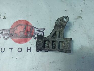 Другие автозапчасти: Кронштейн Subaru Lancaster BH9 2000 (б/у) КУЗОВНЫЕ ДЕТАЛИ - #капот