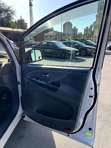 mini v: Toyota Estima: 2005 г., 3 л, Автомат, Газ, Минивэн — 7