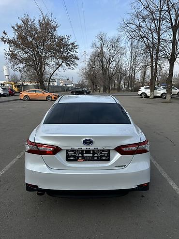 Toyota: Toyota Camry: 2018 г., 2.5 л, Вариатор, Гибрид, Седан — 4