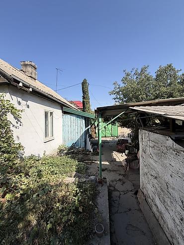 тез арада: 🏡 СРОЧНО ПРОДАЁТСЯ УЧАСТОК С ДОМОМ! 📍 Район: Шлагбаум Предлагаем — 4