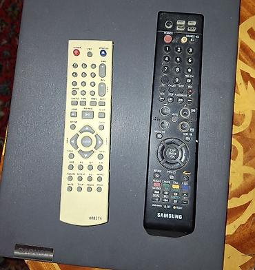 setup: İki ədəd pult dəsti 1) Samsung TV pultu - Model: Samsung, aşağı — 1