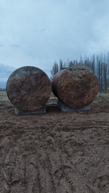 манты 10 с: Бак, Металл, 10000 л