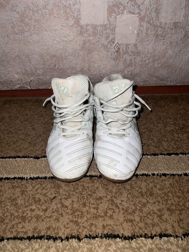 секонд хенд бутсы: Мужские кроссовки, 40, Adidas, Б/у, цвет - Белый, Самовывоз