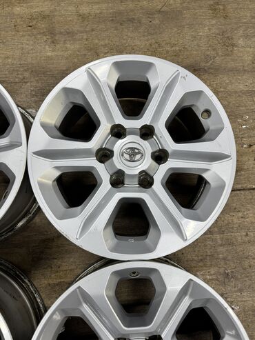 Диски: Литые Диски R 17 Toyota, Комплект, отверстий - 6, Б/у — 7