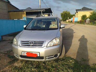 жүк ташуучу машина: Toyota Ipsum: 2003 г., 2.4 л, Автомат, Бензин, Минивэн