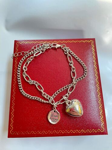 Narukvice: Narukvica sa privescima žig 925
Cena:1000din — 7