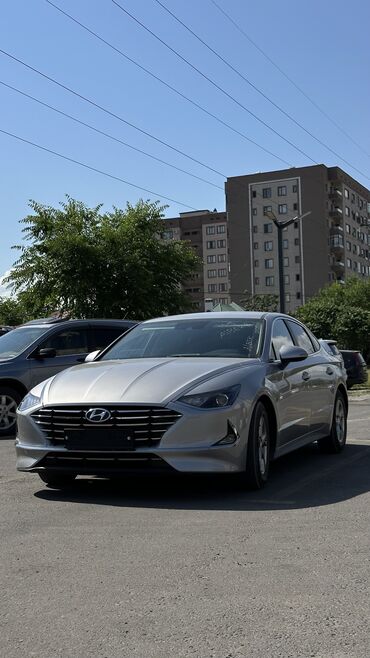 автомобиль hyundai starex: Hyundai Sonata: 2020 г., 2 л, Автомат, Газ, Седан