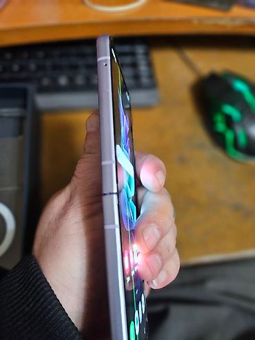 Samsung: Samsung Galaxy Z Flip3 5G – ljubičasta boja (Lavender)Telefon je ovako — 12