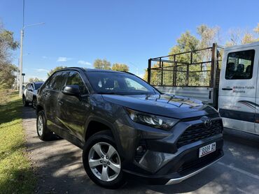 Toyota: Toyota RAV4: 2019 г., 2.5 л, Автомат, Бензин, Кроссовер