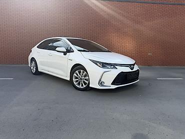 Toyota Corolla: 2023 г., 1.8 л, Гибрид, Седан