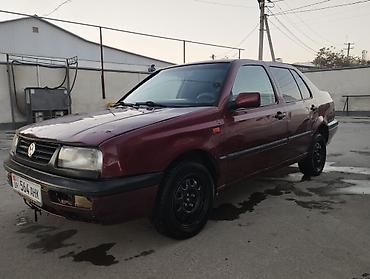 крыло на венту: Volkswagen Vento: 1993 г., 1.8 л, Механика, Бензин, Седан — 1