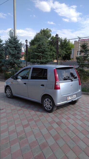 самая дешёвая машина в кыргызстане: Daihatsu Cuore: 2003 г., 1 л, Механика, Бензин, Хетчбек