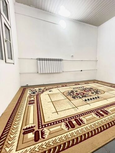 дом в г бишкек: 60 м², 2 комнаты, Подвал, погреб, Забор, огорожен
