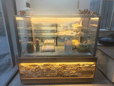 et ucun soyuducu: Vitrin soyuducu 750₼ demək olar yenidi 7aydı alınıb xırdalan 2952