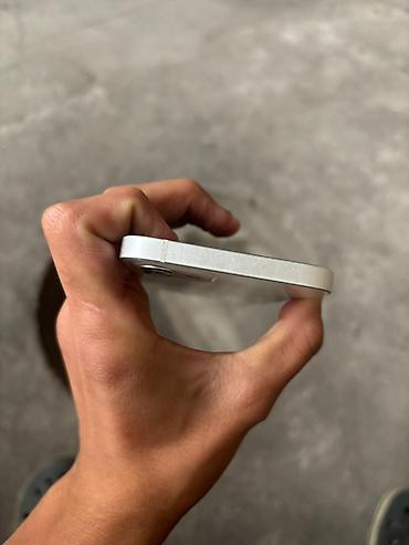IPhone 12, Б/у, 64 ГБ, Серебристый, Кабель, Чехол, 77 % at lalafo.kg IPhone 12, Б/у, 64 ГБ, Серебристый, Кабель, Чехол, 77 %
