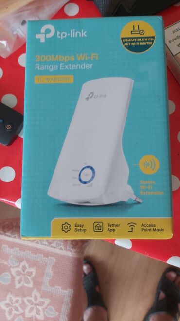 klaviaturalı planşet: Wifi extender güclendirici . Wifi yi uzag məsafəyə oturur və