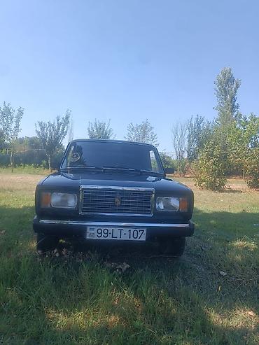 VAZ (LADA): LADA 2107, qara rəng, sedan kuzov. Texniki xüsusiyyətlər: - — 2