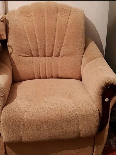 купить кресло кровать в бишкеке: МЯГКОЕ КРЕСЛО - 2 ШТ. ЦЕНА ЗА ОДНУ ТУМБА ПОД ТЕЛЕВИЗОР И DVD - 500
