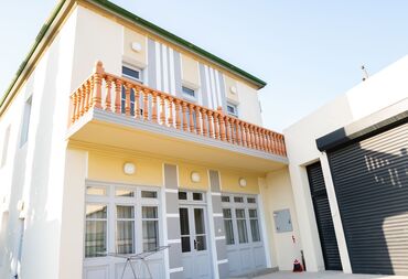 Uzunmüddətli kirayə evlər: Novxanıda gözəl həyəti, hovuzu, həyətdə besedkası olan ikimərtəbəli — 17