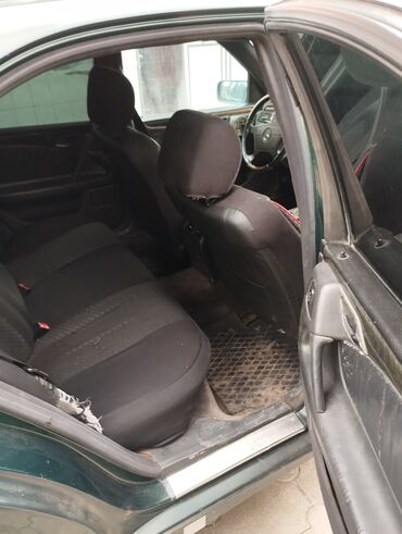 vaz suret qutusu: Mercedes-Benz E-Class: 3 l | 1997 il Sedan