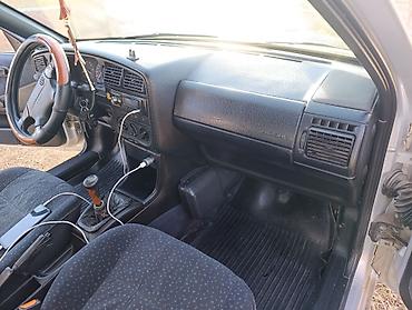 Volkswagen: Volkswagen Passat: 1994 г., 2 л, Механика, Бензин, Универсал — 14