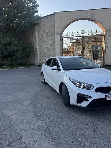 ришетка: Kia K3: 2021 г., 1.6 л, Автомат, Бензин, Седан — 2