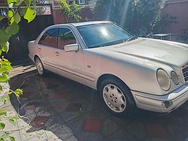 mercedes e220 cdi: Mercedes-Benz E-Class: 2.2 l | Sedan — 5