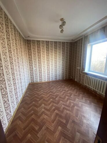 долгосрочная аренда частного дома: 80 м², 4 комнаты, Парковка, Забор, огорожен