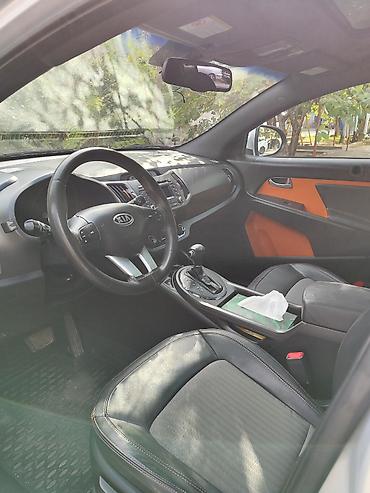 Kia: Kia Sportage: 2 l | 2011 il — 2