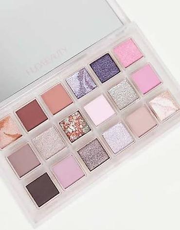 dor goz: Orginal yeni Huda Beauty Rose Quartz göz kölgəsi (ten) palitrası 50% — 2