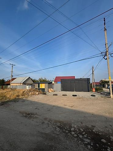 Продажа коттеджей и домов: Продаётся дом на просторном участке площадью 5 соток, идеально — 12