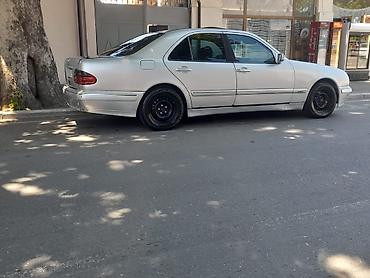 Продажа авто: Mercedes-Benz 220: 2.2 л | 2000 г. Седан — 2