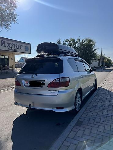 Toyota: Toyota Avensis Verso: 2004 г., 2 л, Механика, Дизель, Минивэн — 3