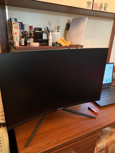 Monitorlar: ViewSonic 27 inch QHD 2560 X 1440 Freesync 1ms 180hz Curved Monitor